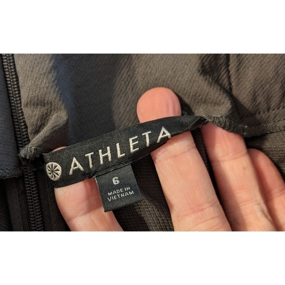 Athleta Wander Slim Straight Crop in Arbor Olive - Picture 5 of 8